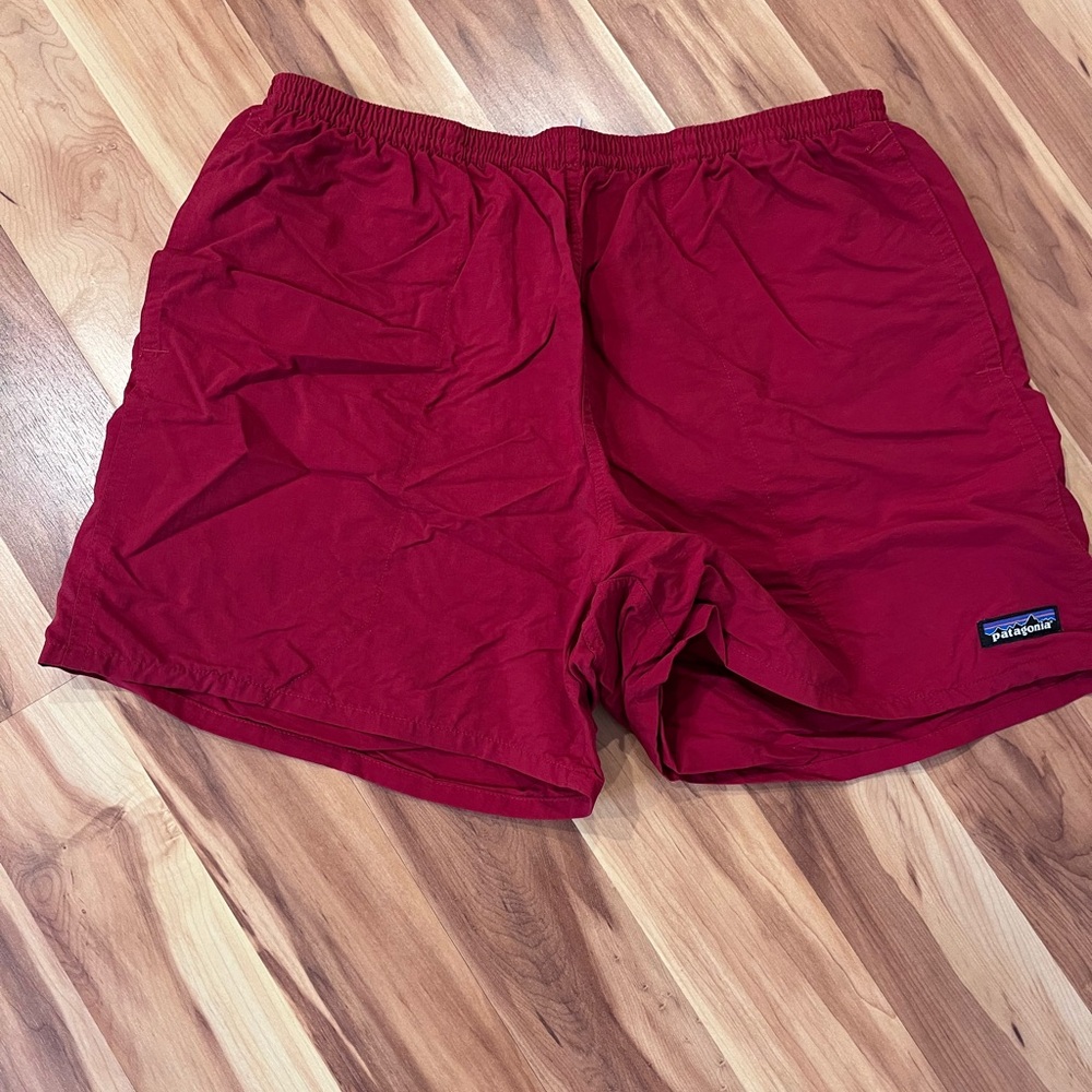 Men’s Patagonia baggie shorts size L